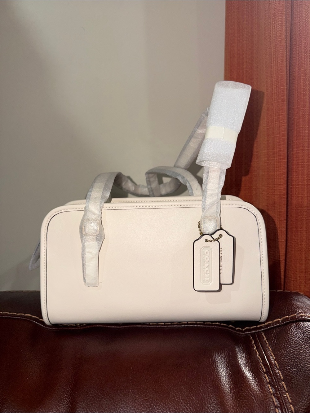 ‼️NEW Coach Swing Zip Small Chalk Leather Shoulder Bag - Picture 6 of 12